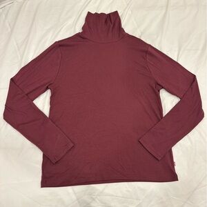 Levi’s Women’s XL Ribbed Turtleneck Top Slim Fit Modal Blend Maroon Plum NWT